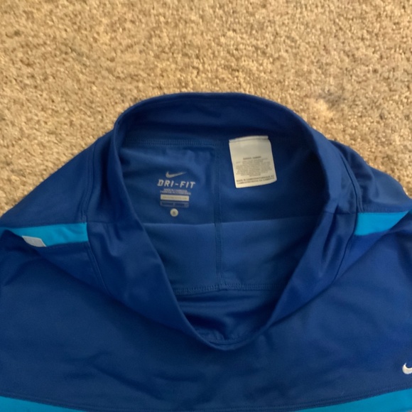 Nike women’s border skirt - Picture 2 of 3